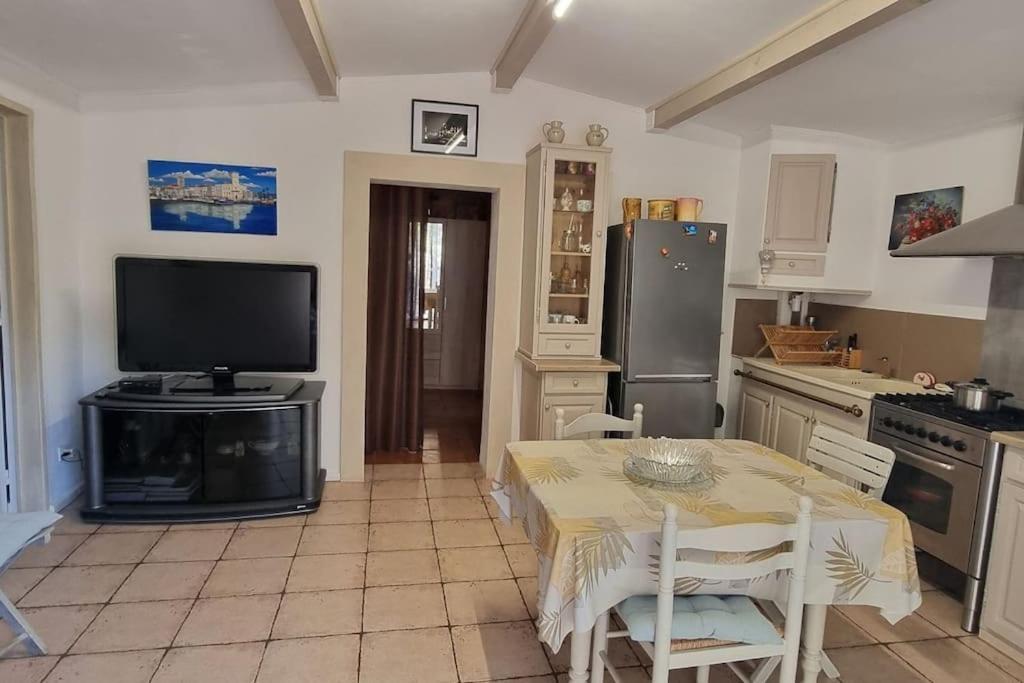 Maisonnette Chez L'Habitant La Ciotat Exteriör bild